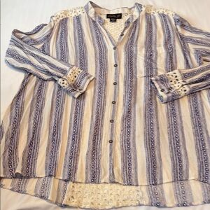 Women’s Lola P. Purple and Cream Patterned Blouse